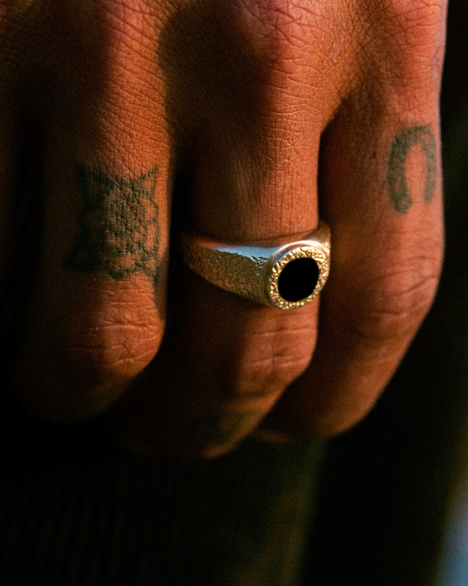 HYQS_CYRIL_PAGEPRODUCT_2 HYQS ABYSSE NOIR